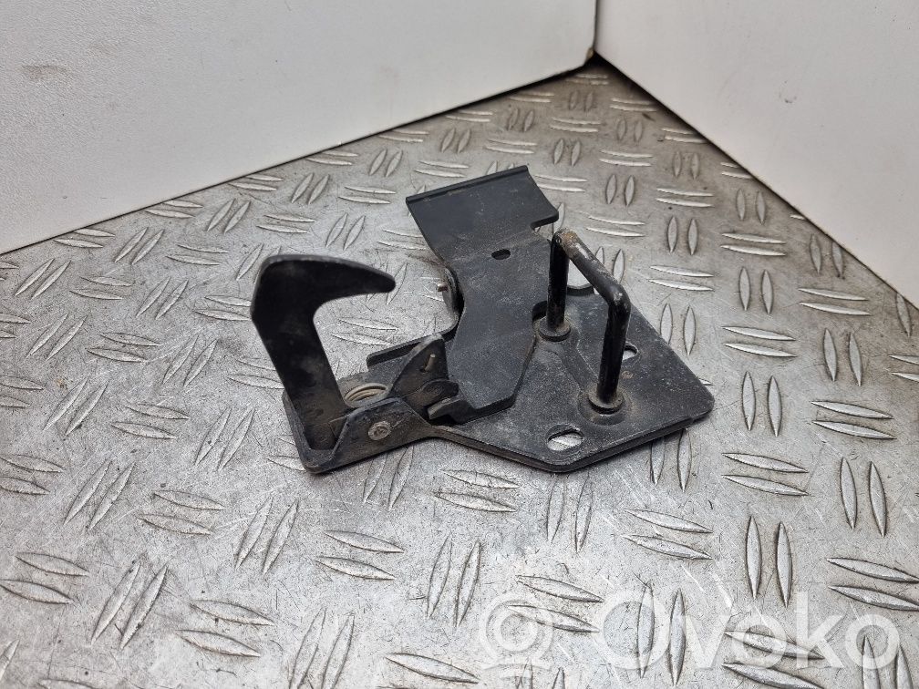 Audi Q7 4L Engine bonnet/hood lock/latch loop/hook 