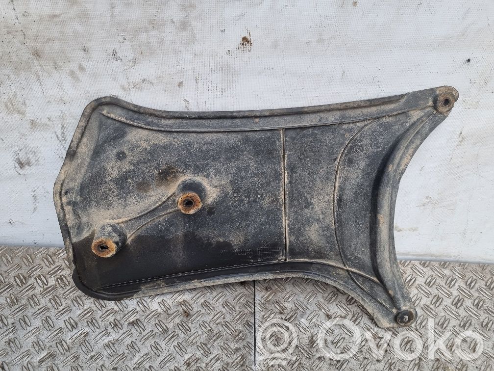 Audi A4 S4 B8 8K Osłona tylna podwozia 