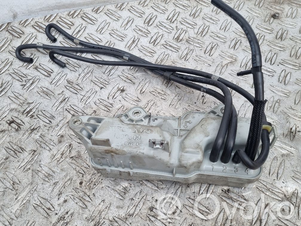 Volvo V40 Tyhjiösäiliö 
