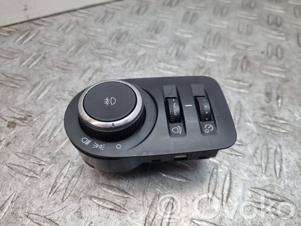 Opel Meriva B Light switch 