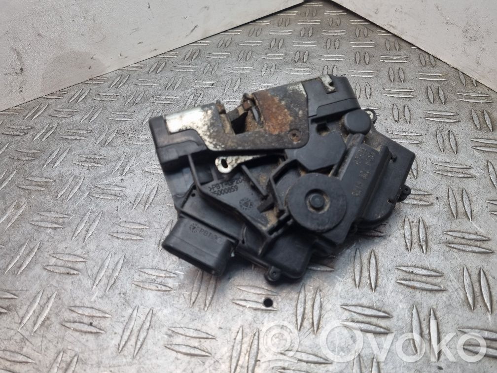 Smart ForFour I Takaoven lukko 