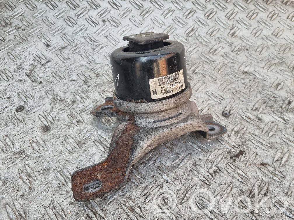 Volvo V60 Engine mount bracket 