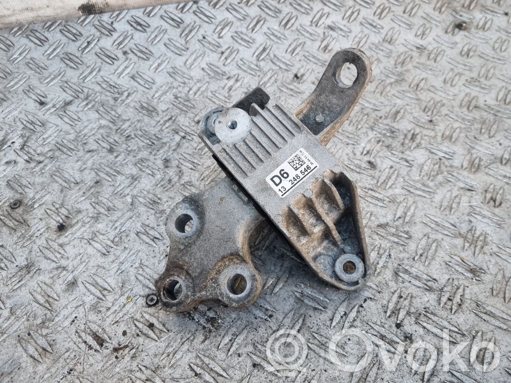 Opel Astra J Engine mount bracket 