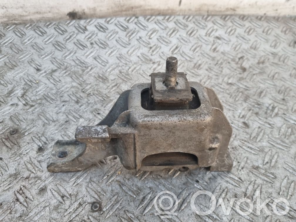 Mini One - Cooper Coupe R56 Engine mount bracket 
