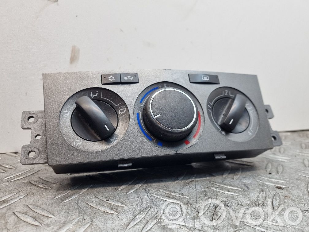 Opel Antara Climate control unit 