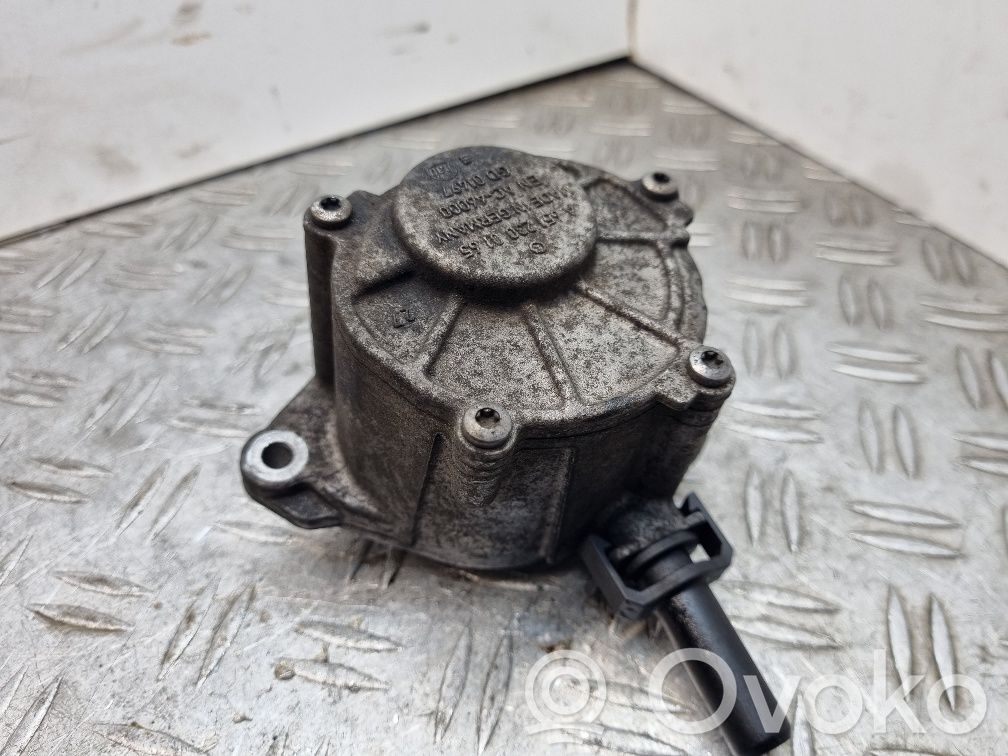 Mercedes-Benz C W204 Vacuum pump 