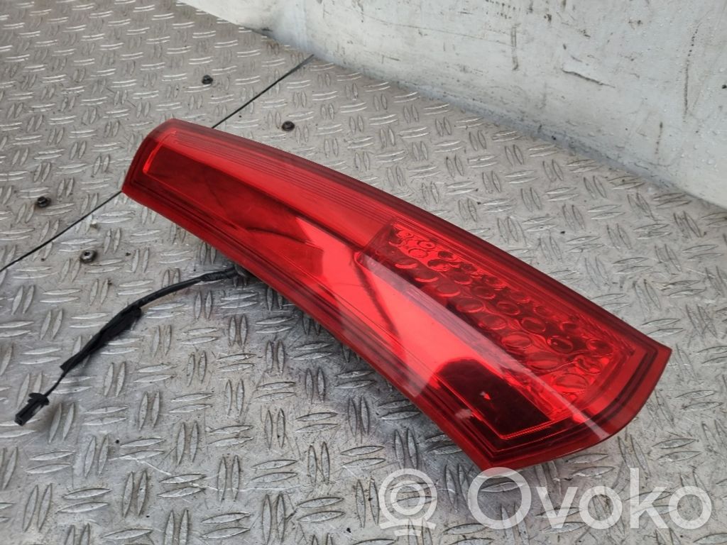 Rear/tail lights   924031H3