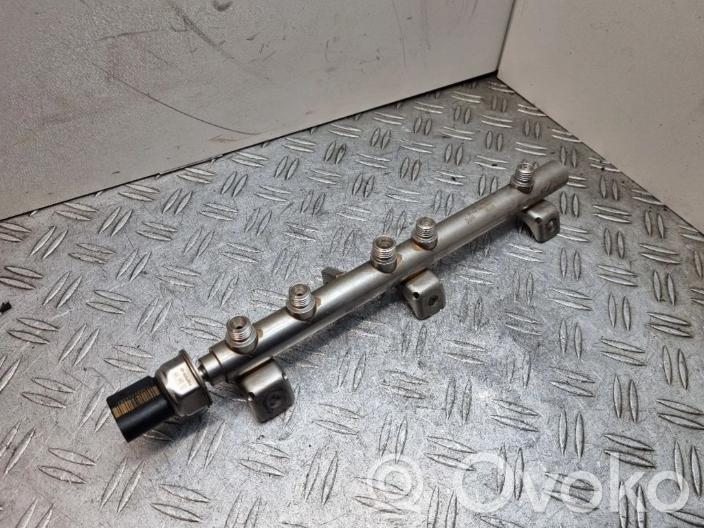 BMW 1 E81 E87 Fuel main line pipe 