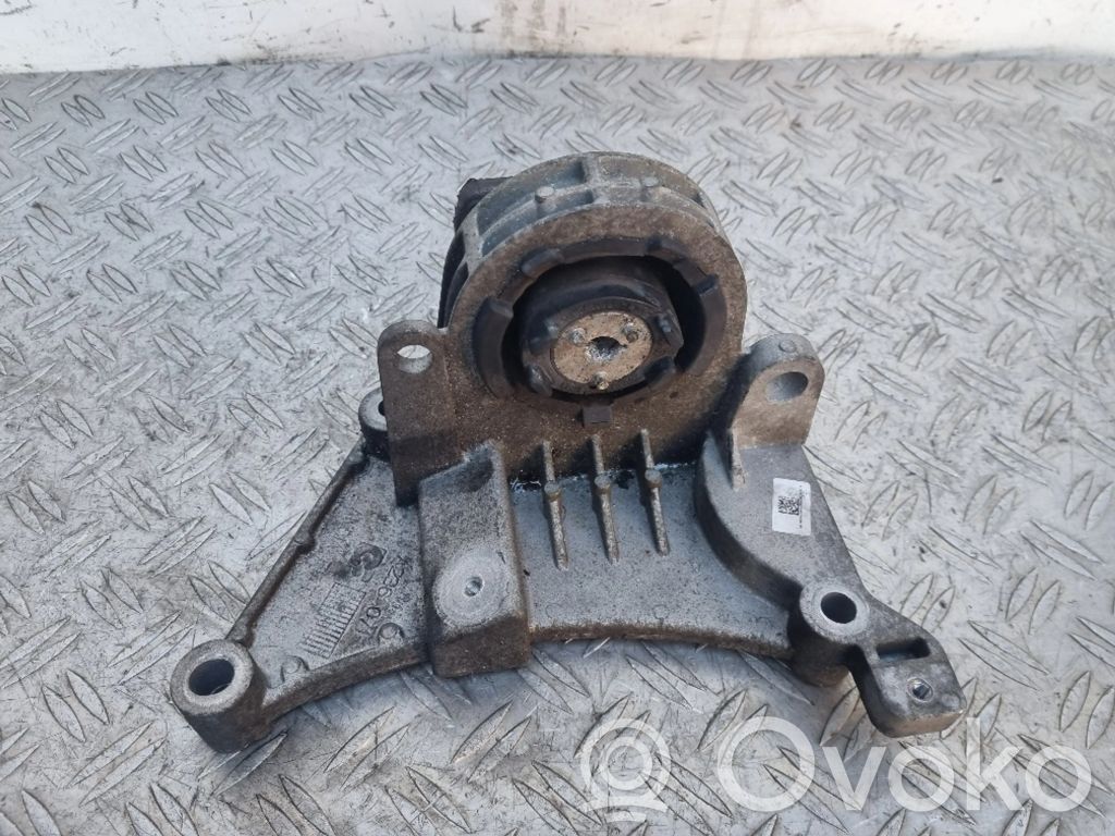 Alfa Romeo Mito Engine mount bracket 