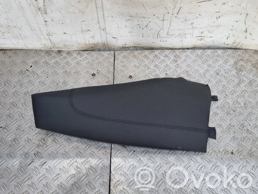 BMW 1 E82 E88 Kita salono detalė 