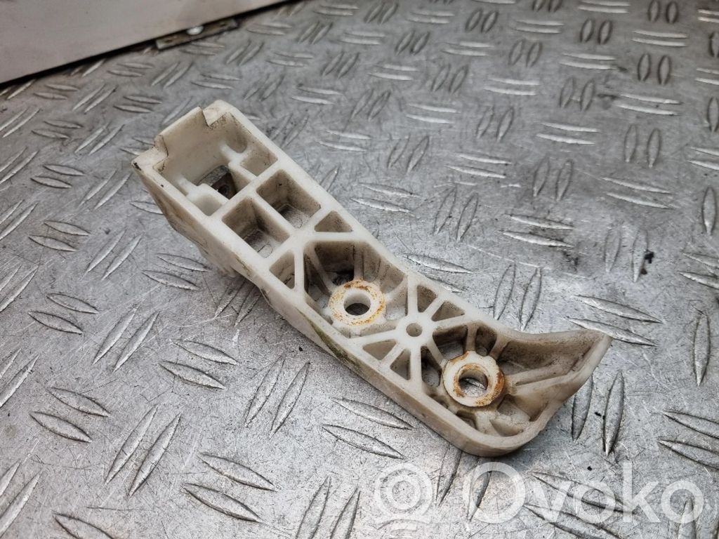 Mitsubishi Outlander Headlight/headlamp mounting bracket 