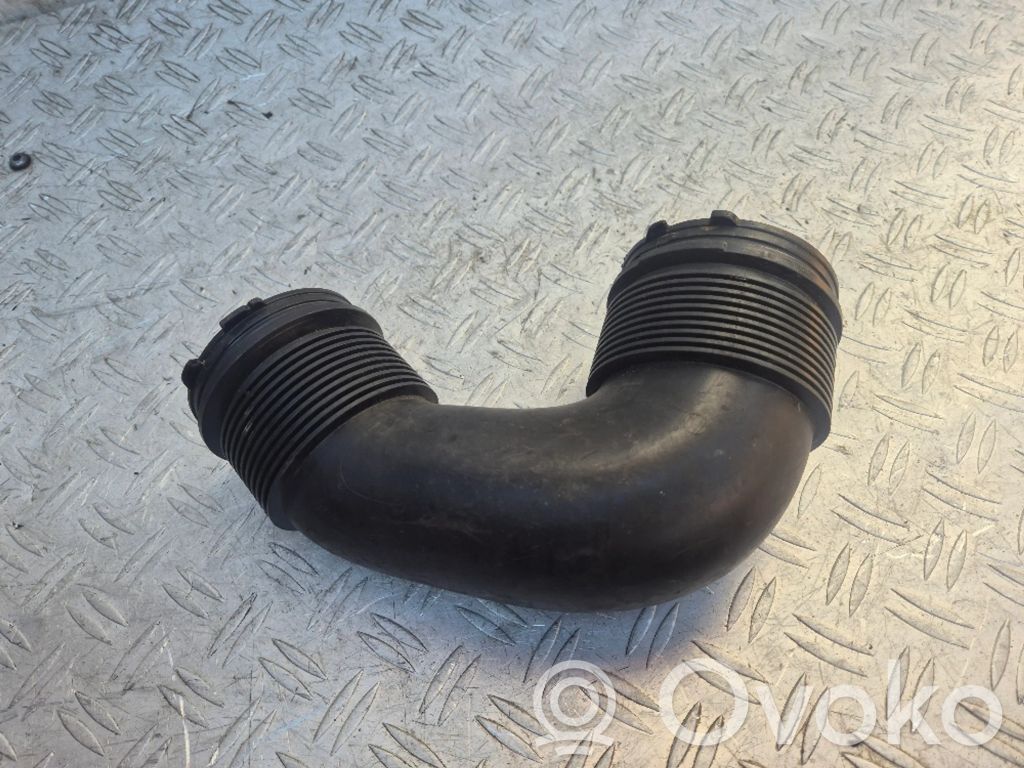 Audi Q7 4M Air intake duct part 