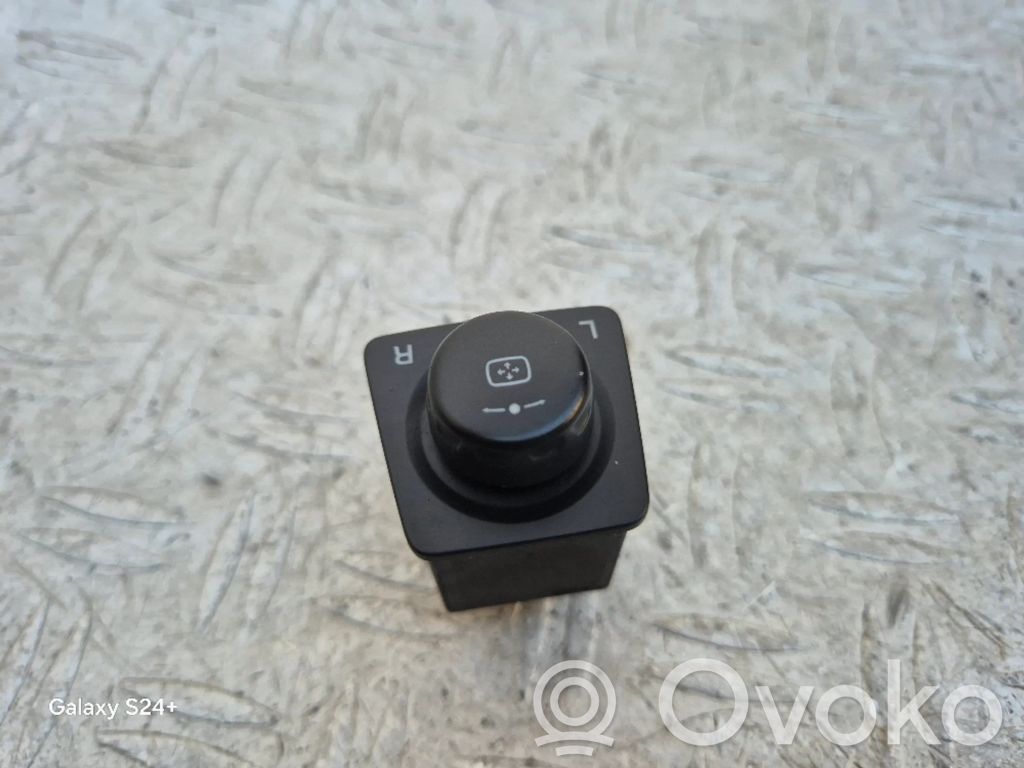 Opel Antara Wing mirror switch 