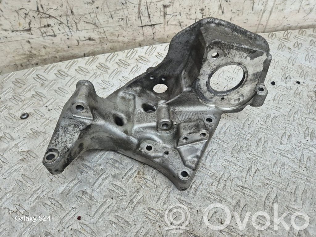 Volvo V60 Fuel pump bracket 