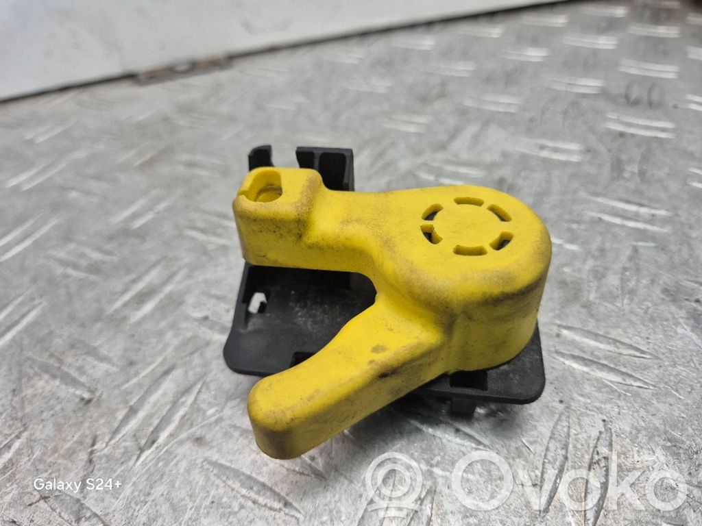 Ford Focus Dzinēja pārsega attaisīšanas rokturītis 