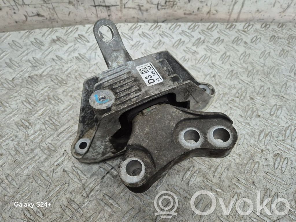 Engine mount bracket   13248544
