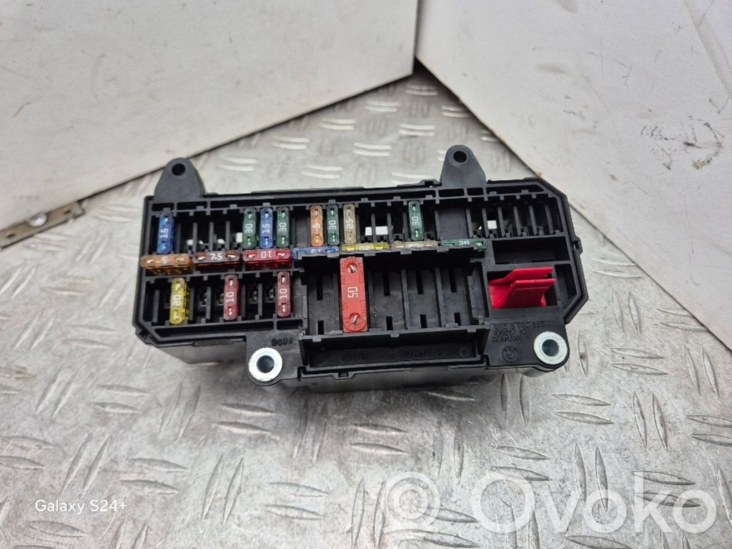BMW 7 E65 E66 Fuse module 