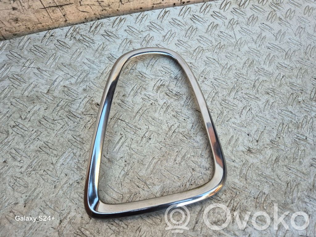 Mini One - Cooper Coupe R56 Takavalon valaisimen muotolista 