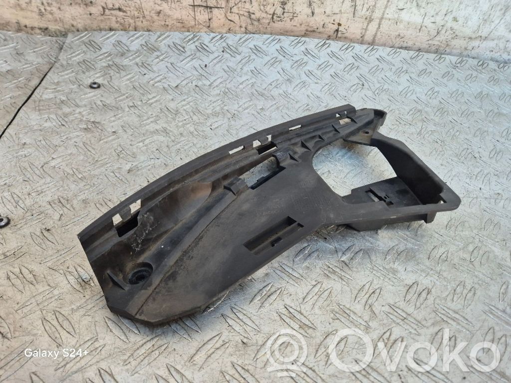 Volvo XC60 Headlight/headlamp mounting bracket 