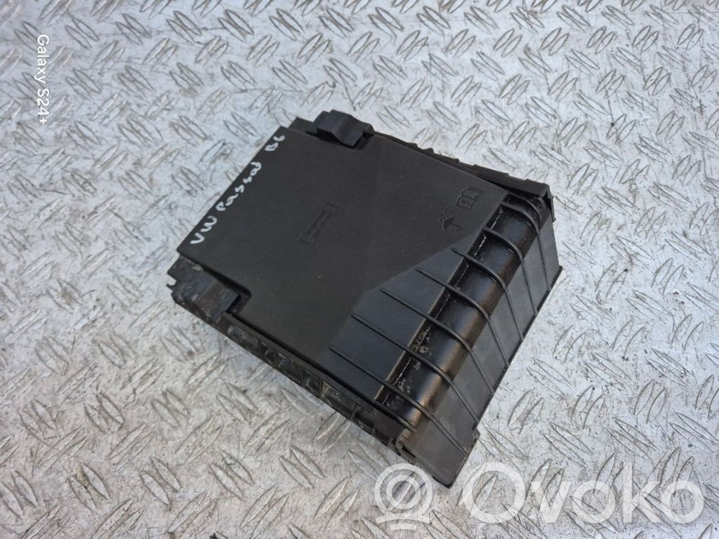 Skoda Octavia Mk2 (1Z) Dangtelis saugiklių dėžės 