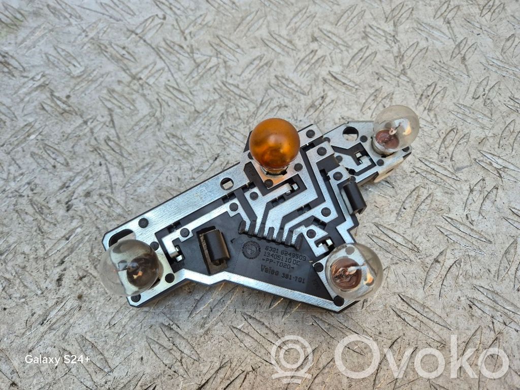BMW 1 E81 E87 Tail light bulb cover holder 