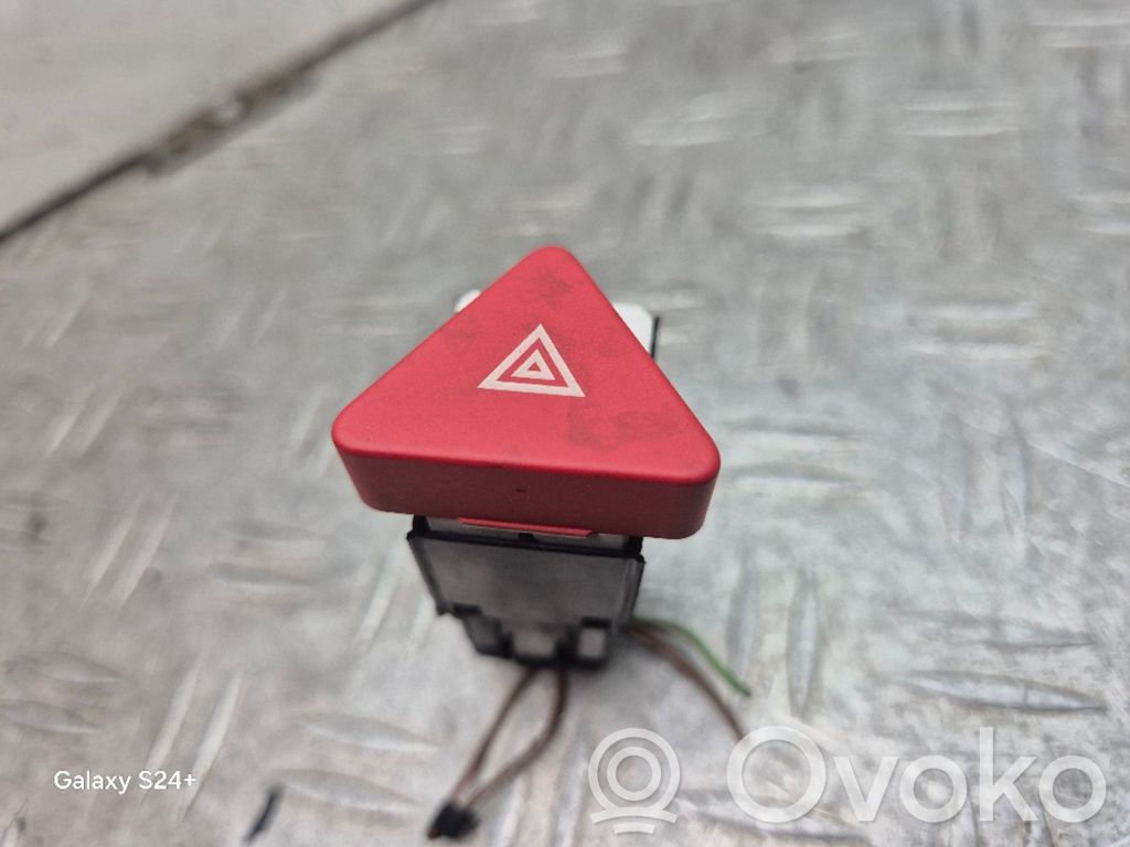 Volkswagen Golf Plus Hazard light switch 