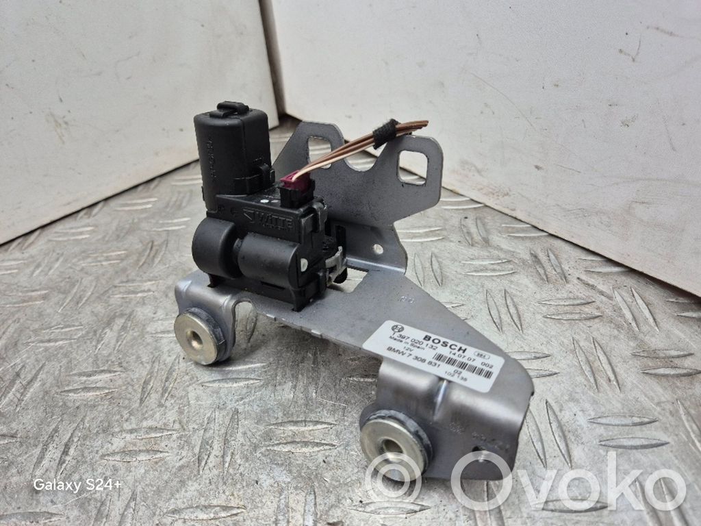 BMW 3 F30 F35 F31 Tailgate window lock/catch/latch 