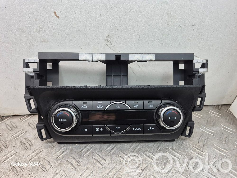 Mazda 3 III Climate control unit 