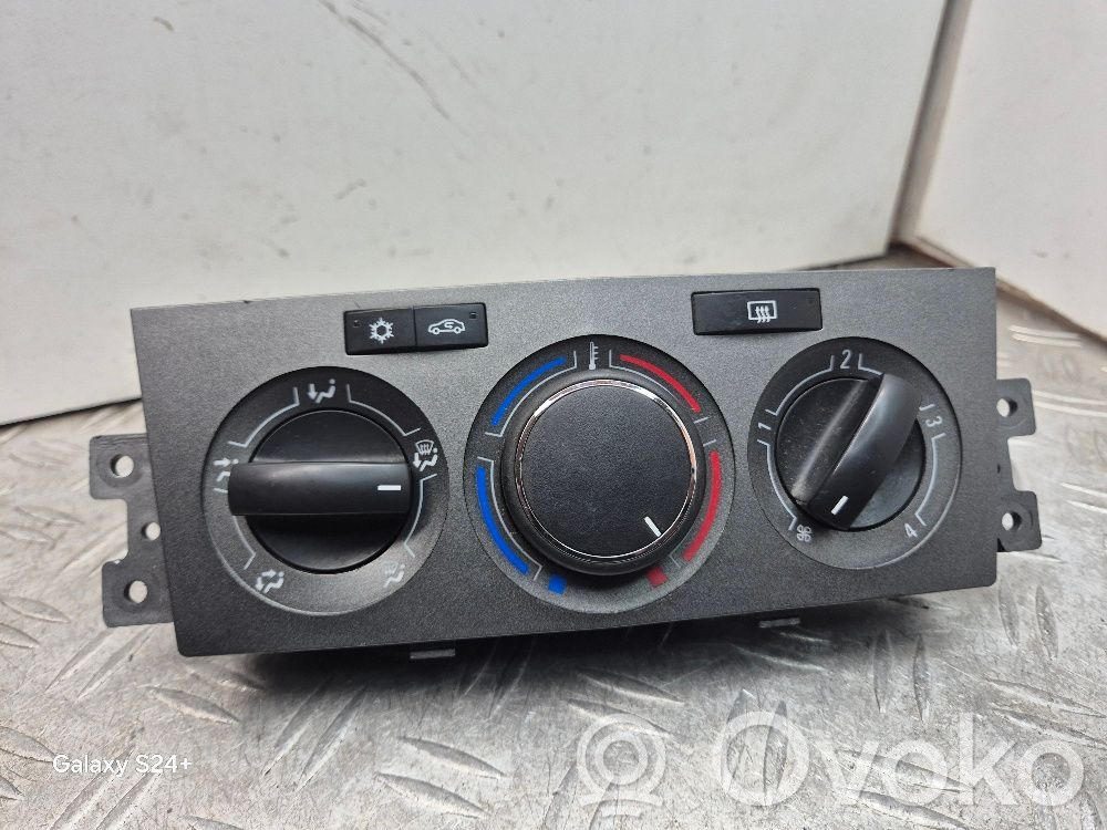 Opel Antara Climate control unit 