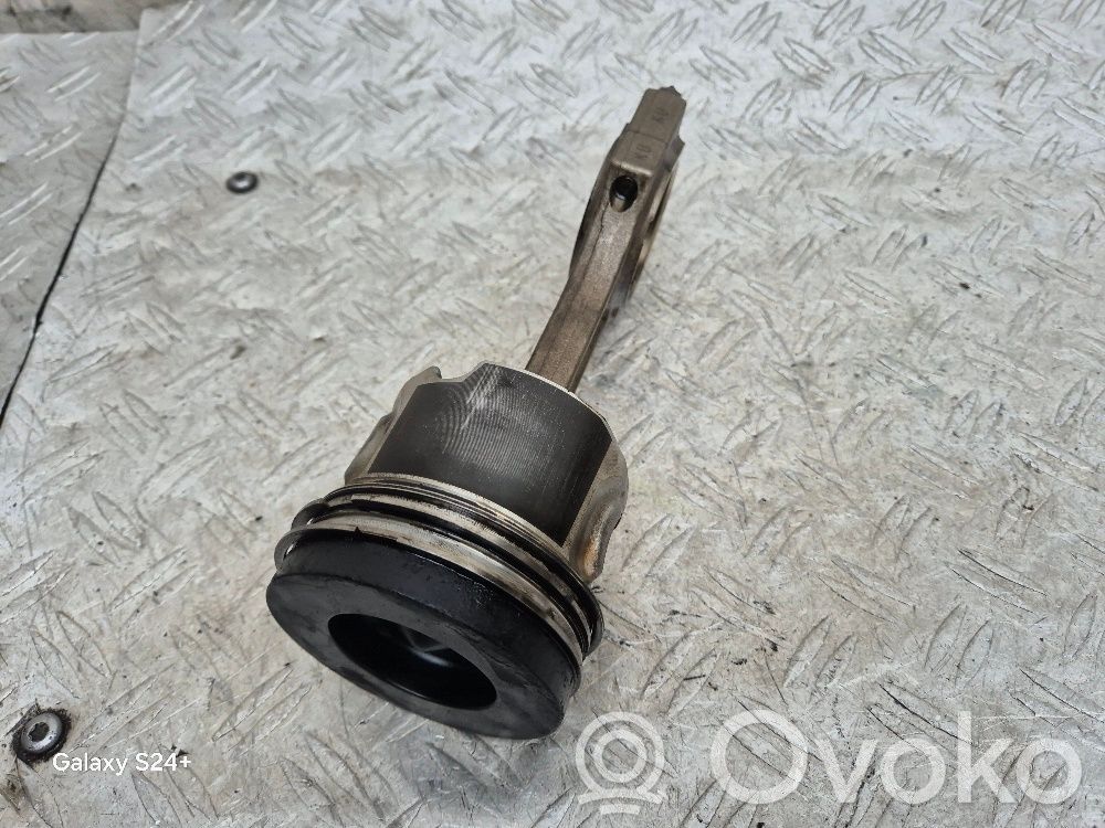 BMW 5 F10 F11 Virzulis ar klani 