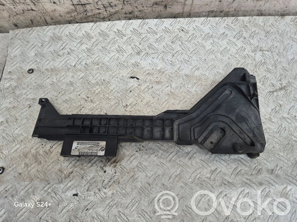 BMW X3 E83 Intercooler air guide/duct channel 