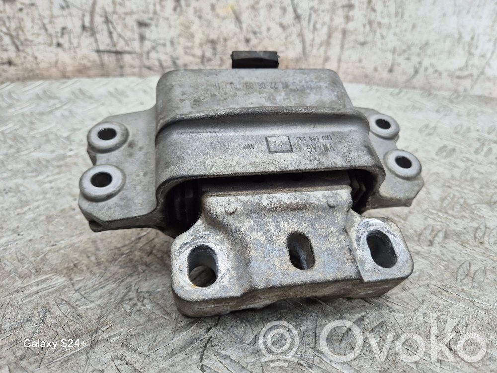 Skoda Octavia Mk2 (1Z) Engine mount bracket 