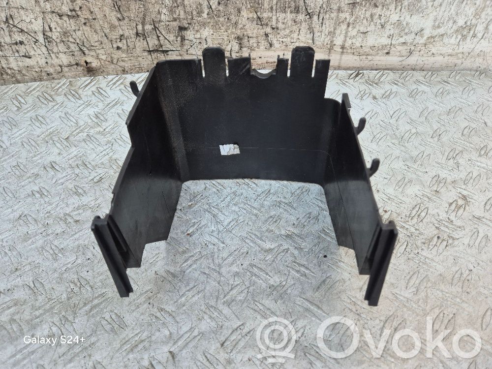 Volkswagen PASSAT B7 Podstawa / Obudowa akumulatora 