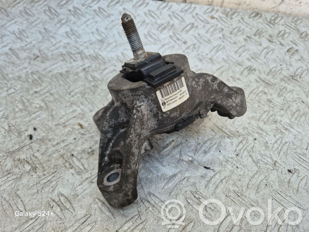 Mini One - Cooper Coupe R56 Engine mount bracket 