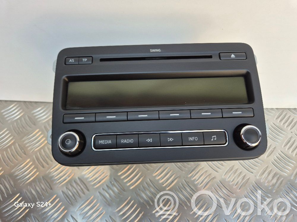 Skoda Rapid (NH) Radio/CD/DVD/GPS head unit 