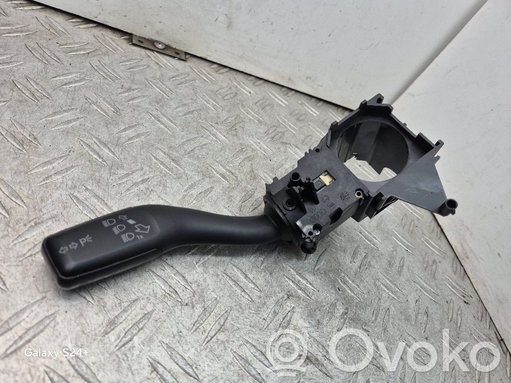Audi Q7 4L Indicator stalk 
