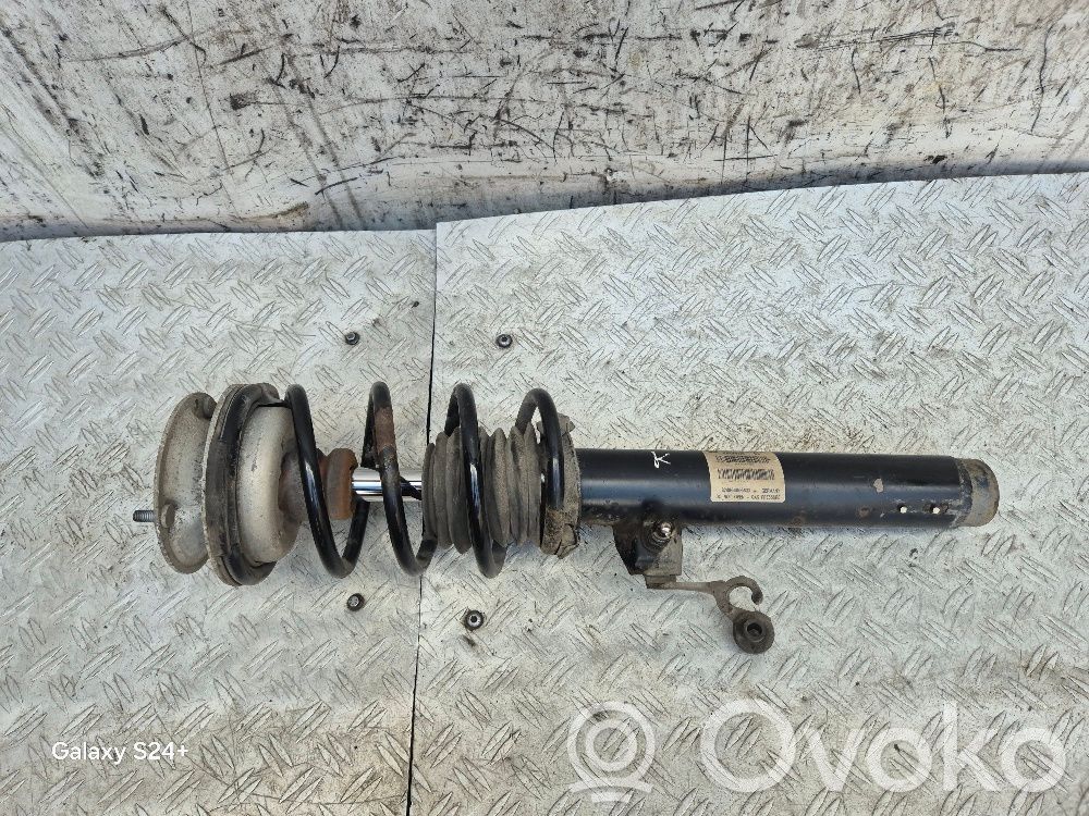 BMW X1 E84 Priekinis amortizatorius su spyruokle 