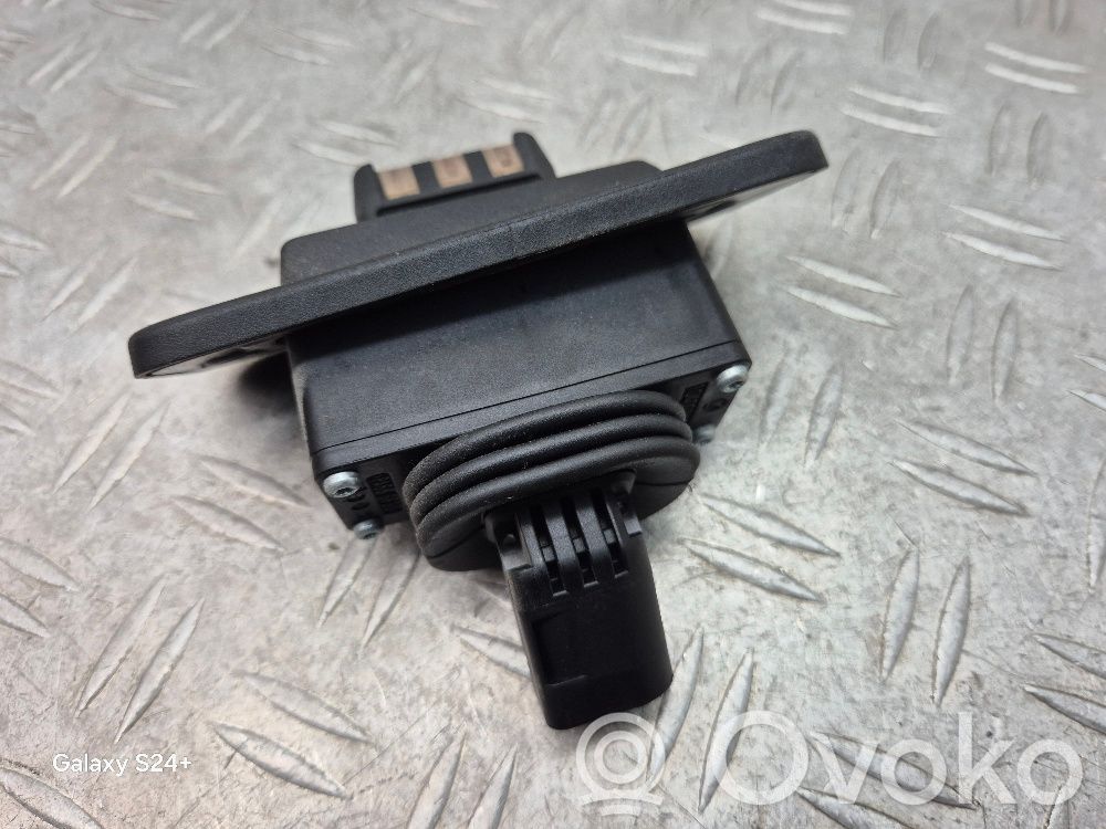 Volkswagen Caddy Sliding door contact joint 