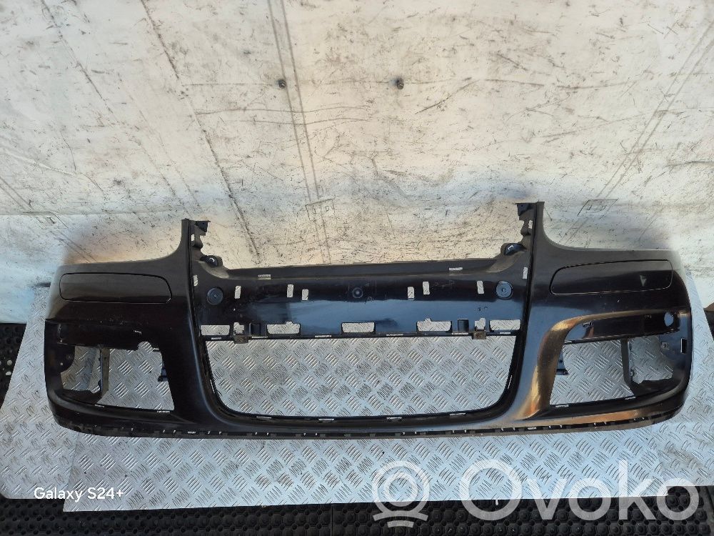 Volkswagen Golf V Front bumper 