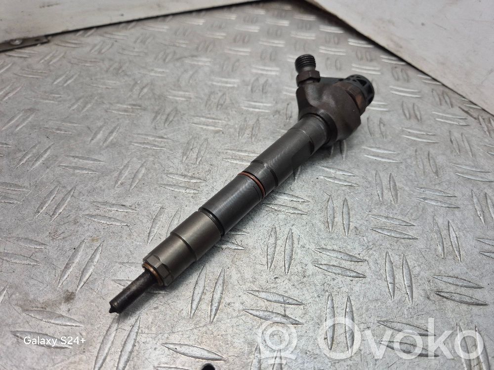 Volkswagen Golf VII Fuel injector 