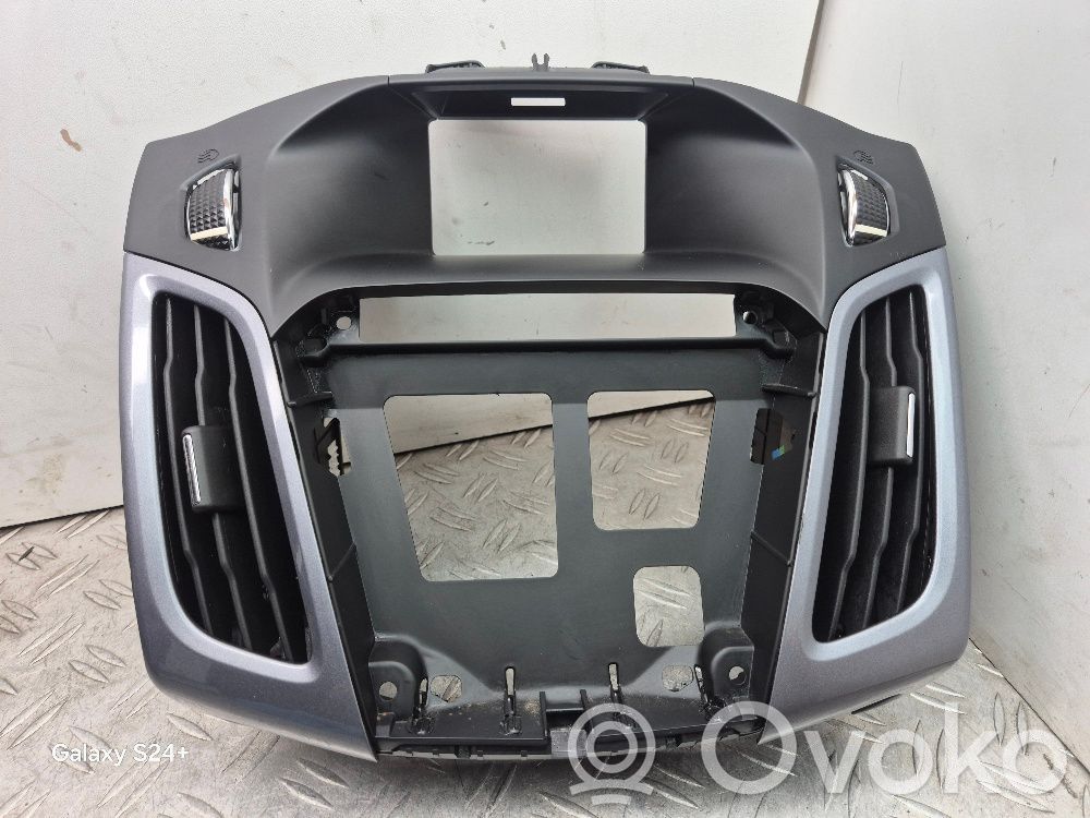 Ford Focus Dash center air vent grill 