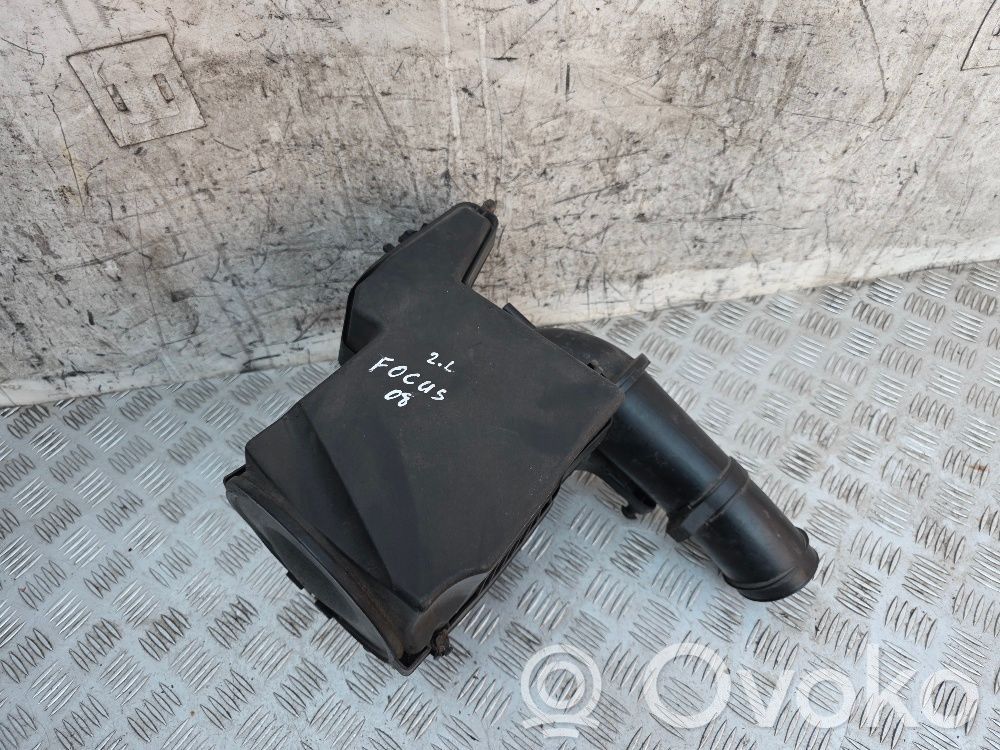 Ford Focus Air filter box 