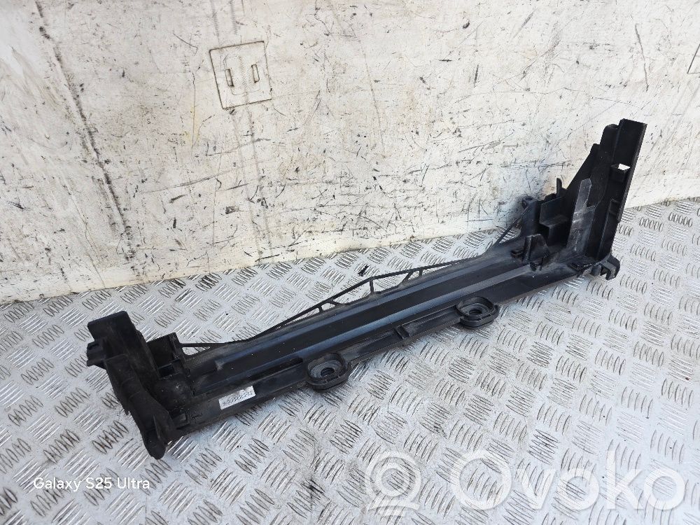 BMW 6 F12 F13 Radiator mount bracket 