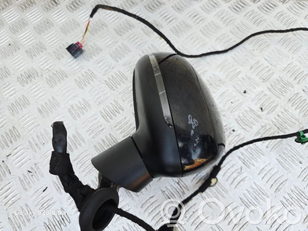 Audi A1 Front door electric wing mirror 