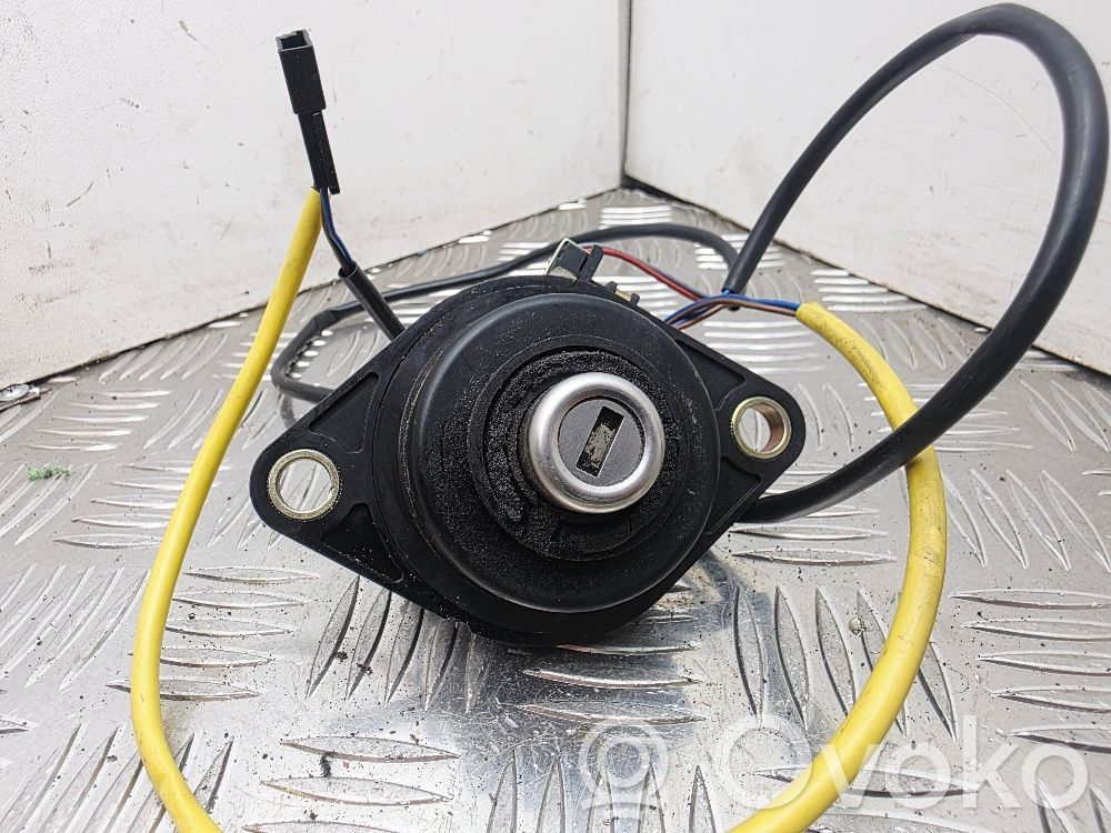 BMW 7 E38 Tailgate/trunk/boot lock/catch/latch 