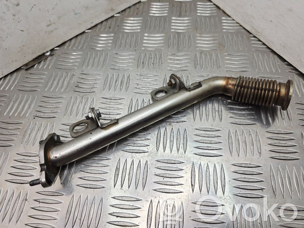 BMW 3 E92 E93 Caurulīte (-es) / šļūtene (-es) 