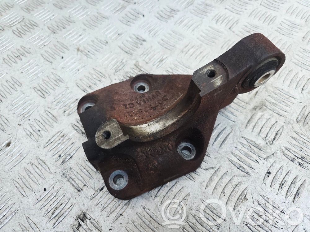 Volvo XC60 Driveshaft support bearing bracket 