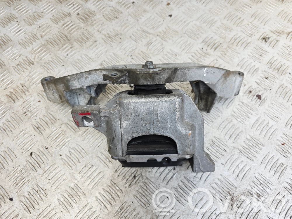 Mini One - Cooper Coupe R56 Engine mount bracket 