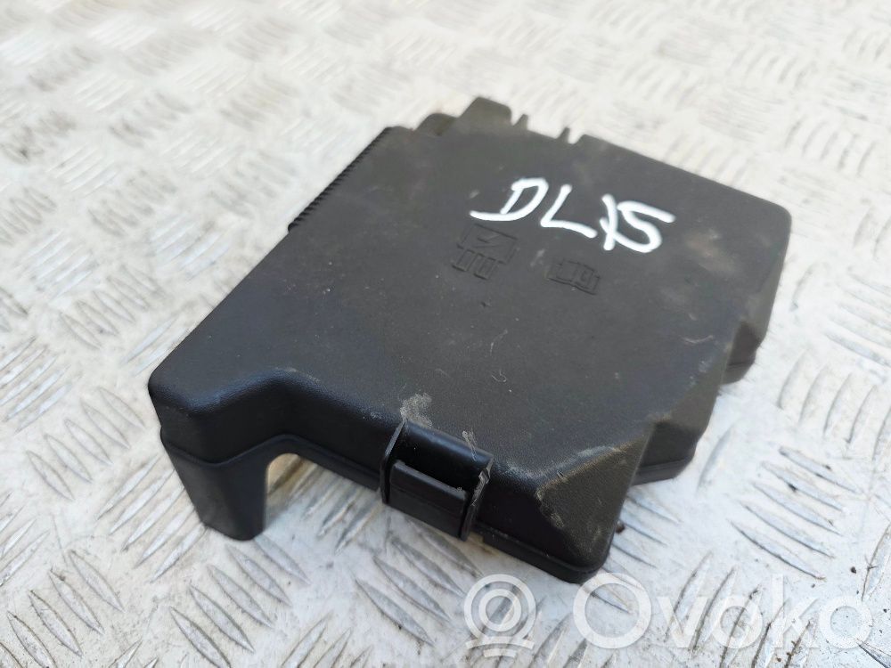 Ford Fiesta Sulakerasian kansi 