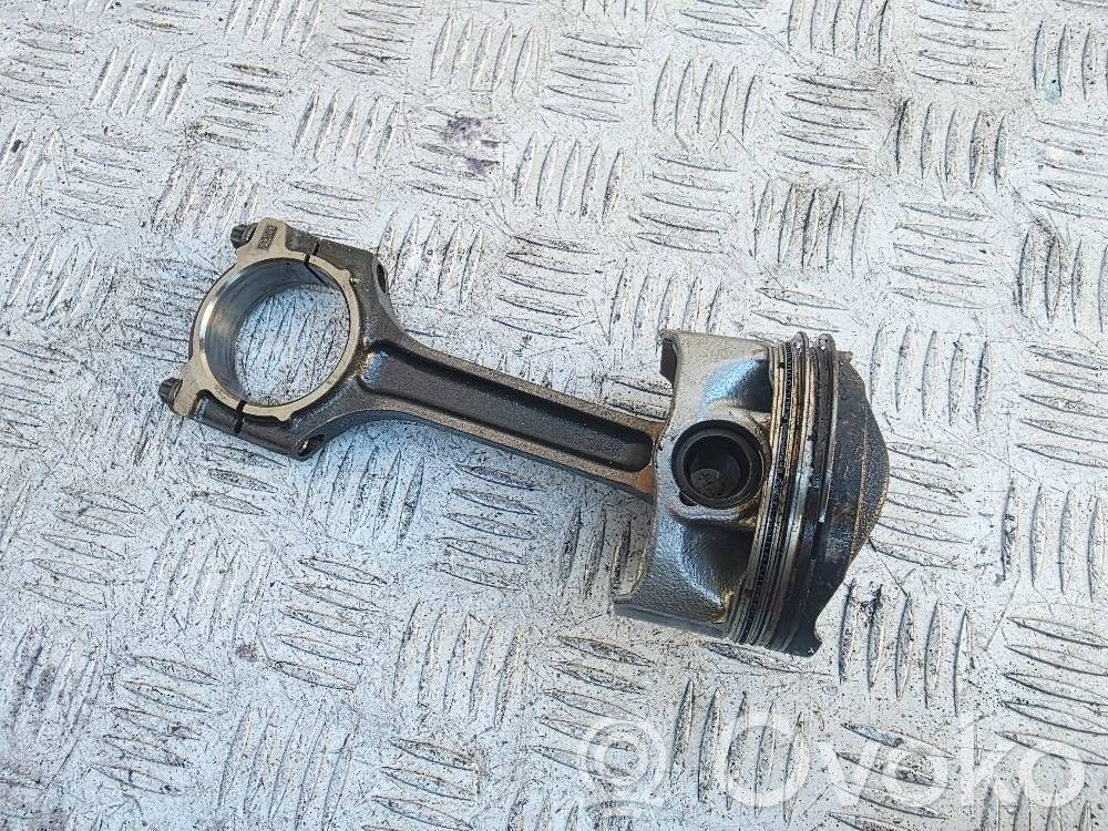 Ford Mondeo MK V Piston with connecting rod 